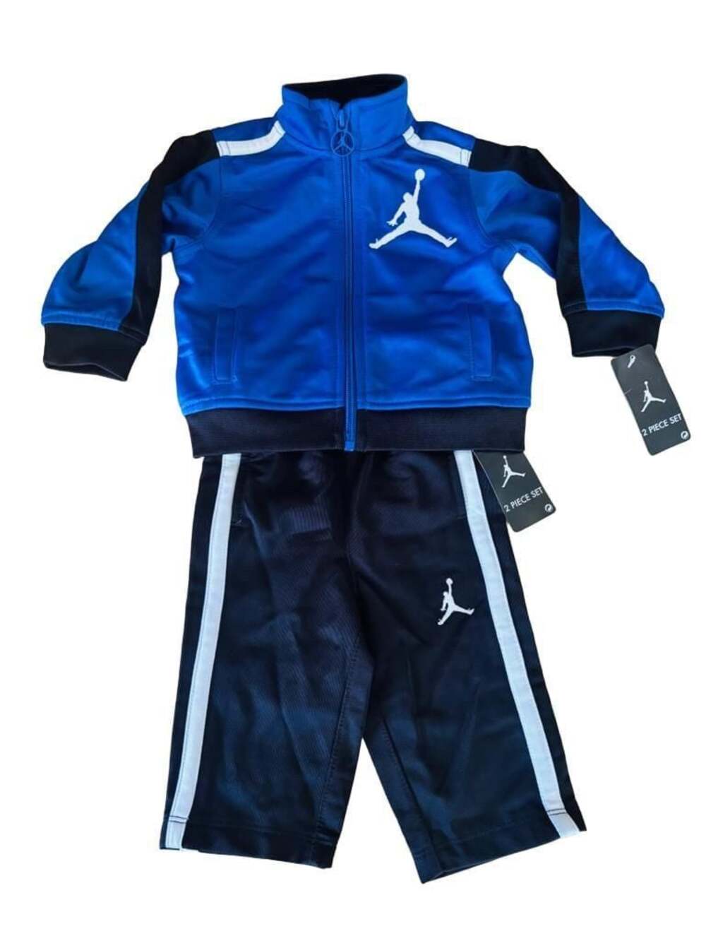 Jordan Boys Colorblocked Tricot Jacket and Jogger Pants 2 Piece Track Set